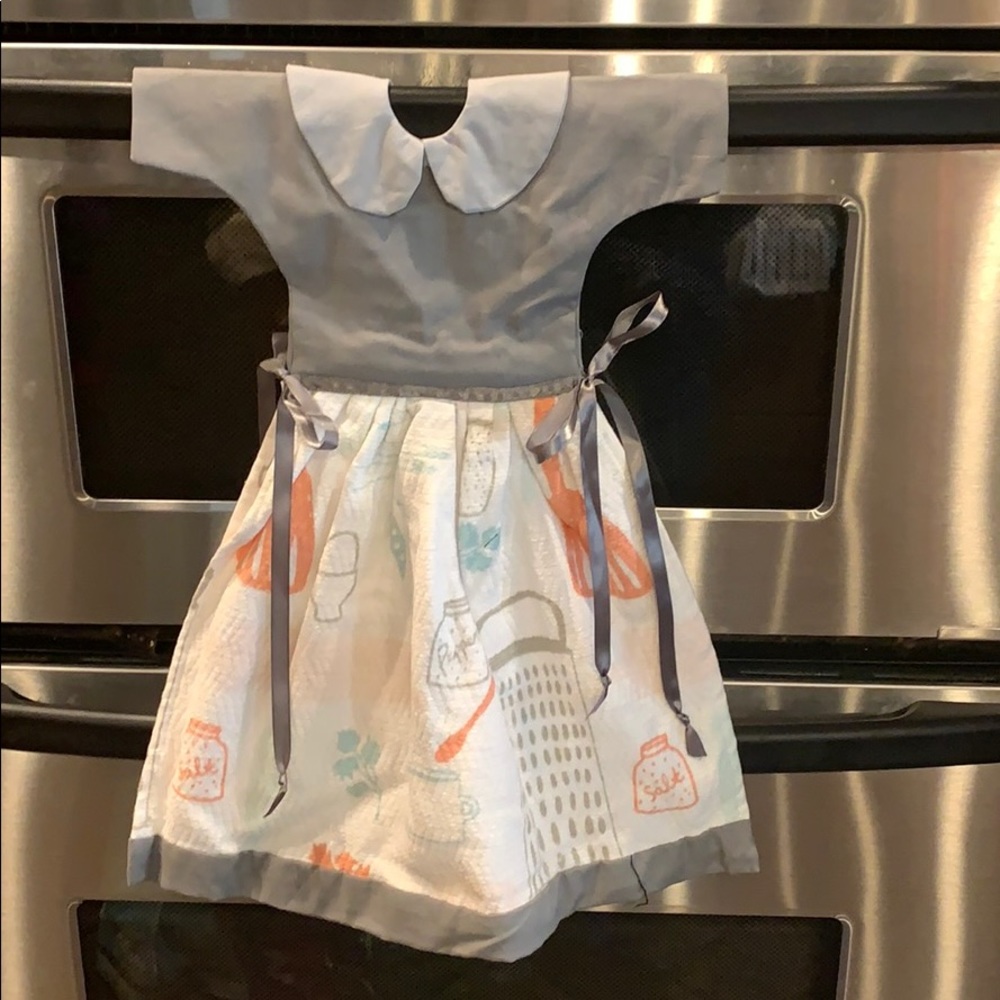 Hand towel to dry your hands